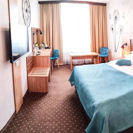 千禧酒店 3* 莱格尼察